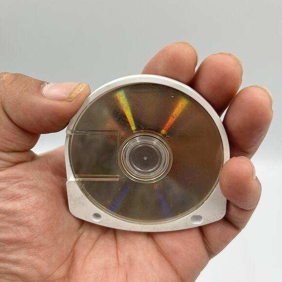 Tomb Raider: Legend - Playstation Portable PSP TESTED - Picture 5 of 5